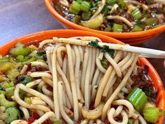 -玲玲米粉·新疆现炒米粉(大十字总店)