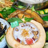 在三亚！！5天吃了3次的椰子鸡！好好吃！