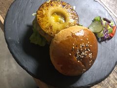 -HIGH FIVE哈福手工汉堡(桂林路店)