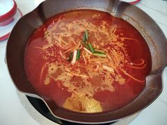 -毛辣果·贵州红酸汤牛肉火锅(西单店)