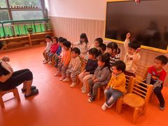 -小门牙好性格托育(北外滩中心)