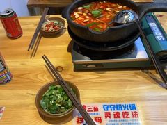 -黔二妞地摊火锅(龙华清湖店)