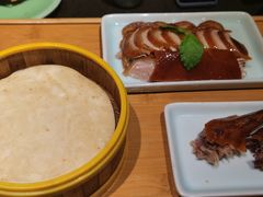 酥香嫩烤鸭半只-北平盛世·新京菜·北京烤鸭(劲松·双井店)