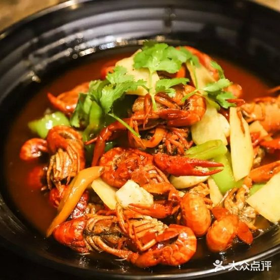 万兴烤鱼·龙虾·小海鲜(财税街店)