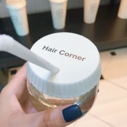 -HAIR CORNER
