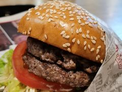 -The Habit Burger Grill 哈比特汉堡(复兴soho店)