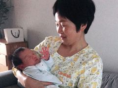 -爱的果实月嫂育婴师(世纪东方店)