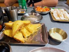 -围炉肉舍•炭烤活鳗•丹东海鲜烤肉(步行街店)