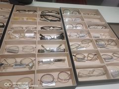 -目艮眼镜SHOWROOM(品牌集合店)