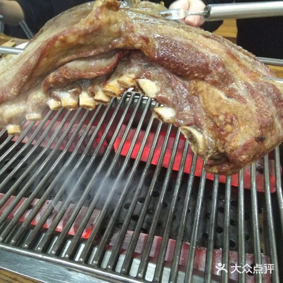 欢乐牧人蒙古碳烤羊排(雅戈尔店)