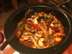 -云海肴·汽锅鸡·云南菜(天山百盛优客店)