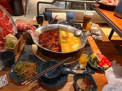 -湊湊火锅·茶憩(南京东路悦荟店)