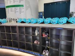 -冰纷万象滑冰场(赣州华润万象城店)