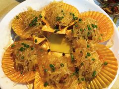 -三亚火车头万人海鲜广场