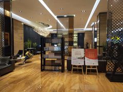 -武汉光谷广场杨家湾地铁站怡程酒店