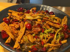 -风光老灶麻辣香锅(大成路翠微百货店)