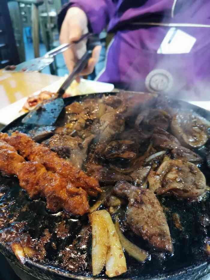 烤肉刘(原虎坊桥总店)-"和老公逛街后一起去吃的,总体感觉还不错啦.