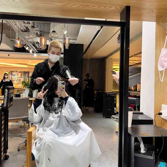 东瀛造型(虹桥南丰城店)-"第一次来,给我理发的是叫cherry吧,.