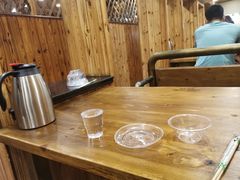 大堂-老东镇啤酒屋海鲜加工·蒸汽海鲜·海鲜烧烤(台东店)