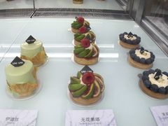 -UNI UNI(环亚凯瑟琳店)