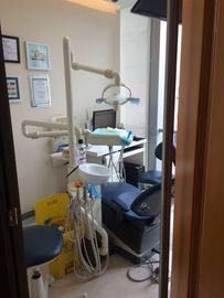 -瑞尔齿科(南京东路名人诊所)