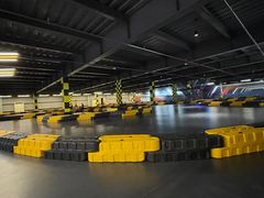 -极限PLAY运动娱乐新世界·团建派对潮玩休闲馆·室内蹦极高空游乐园