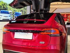 -TESLA 特斯拉(上海太古汇体验店)