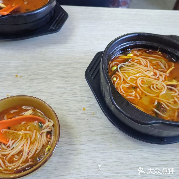 这家砂锅味道确实巴适，价格也比较亲民