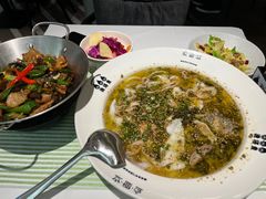 -渔语鱼新川菜Bistro(万象天地店)