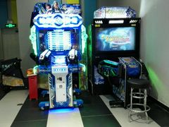 -反斗乐园π·电玩·高空拓展·蹦床(龙华天虹店)