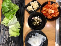 -肉甲韩国木炭烤肉(新壹街1店)