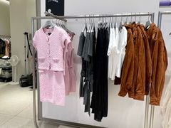 -URBAN REVIVO(七宝领展广场店)