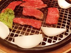 -焼肉まんぐう