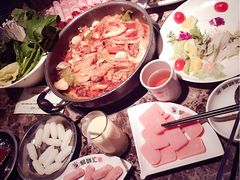 -猪啊牛呀羊啊铜盘烤肉(正大广场店)