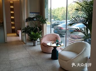 紧张繁忙的一周过去了，周末放松日开启  来安吉拉做一