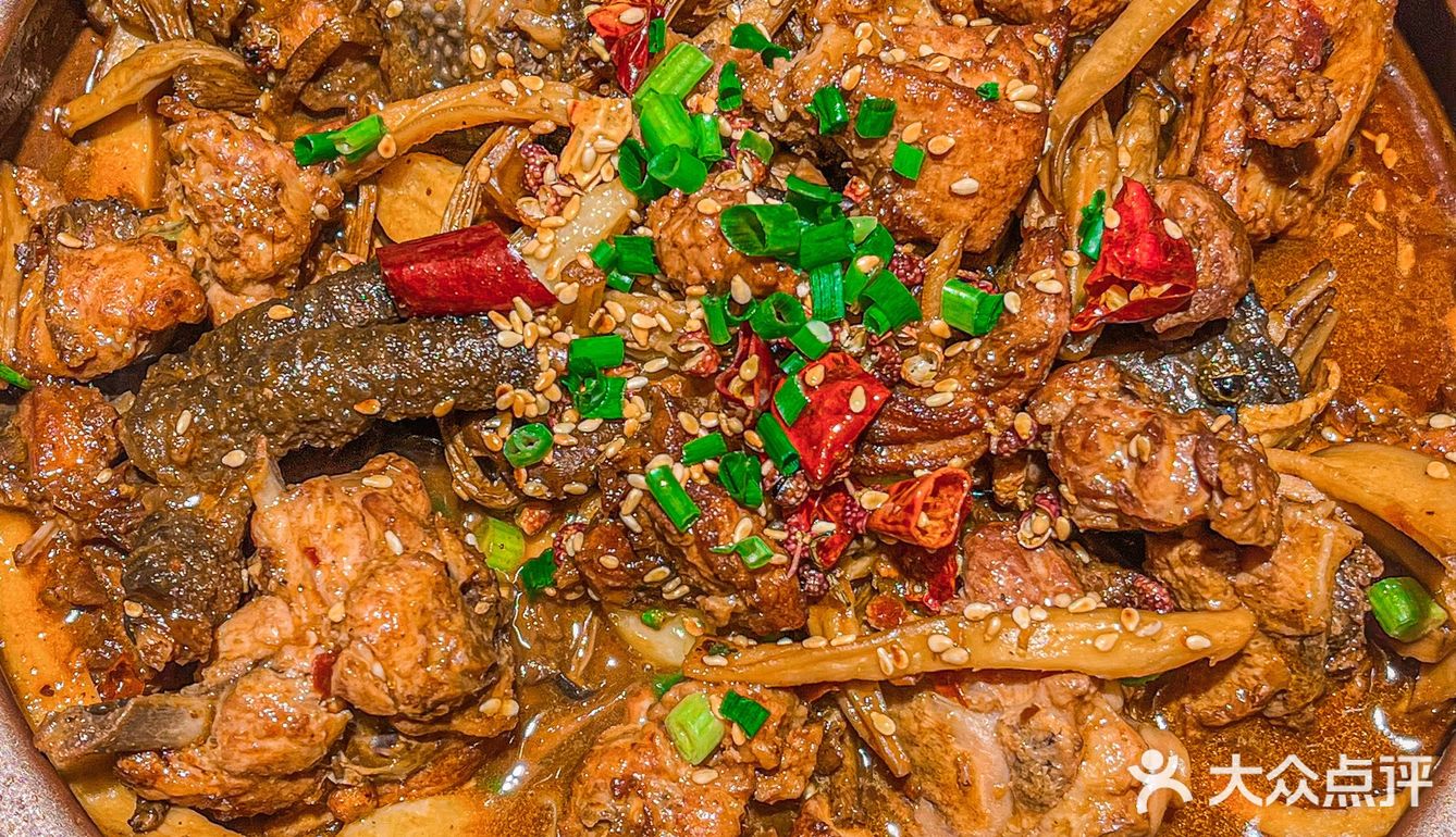 竟然隐藏着一家这么好吃的砂锅菜