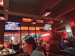 -何师烧烤Pro ·江湖川菜·小龙虾·精酿(太古里旗舰店)