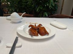 玻璃皮润烧乳鸽皇-北京厨房(SKP店)