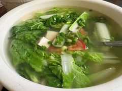 -茅屋大酒店