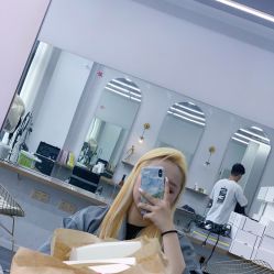 -茶发Salon·烫发染发理发