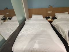 -IGenie爱精灵·万兆电竞酒店(成都火车南站凯德天府店)