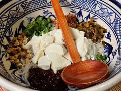 豆花米线-蜗牛小馆醉乡民谣云南菜(惠新西里店)