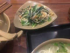 -亮亮面馆(经六路店)