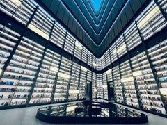 -上海虹桥中心爱琴海亚朵S酒店