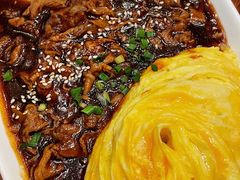 照烧肥牛蛋包饭-玛格萝妮比萨屋(四平店)