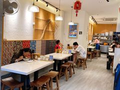 -李与白包子铺(桐梓林店)
