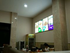 -鲁班小馆(政四街店)