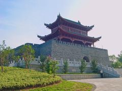 -巴陵广场