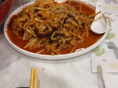 -鑫巴蜀小镇 · 水煮鱼专研店(玉桥店)