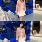 像LV，香奈儿等等，也可以上身背一下